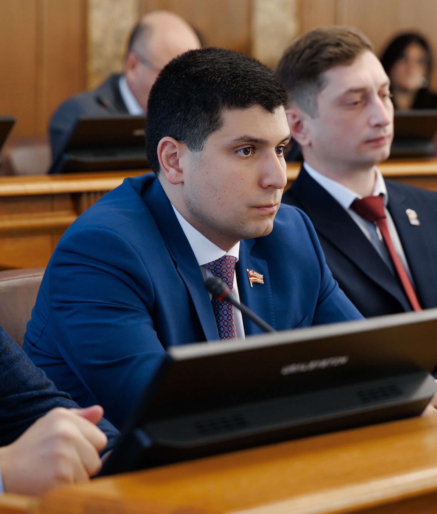  Депутат Законодательного Собрания Виген Мхитарян планах работы в восьмом созыве областного парламента