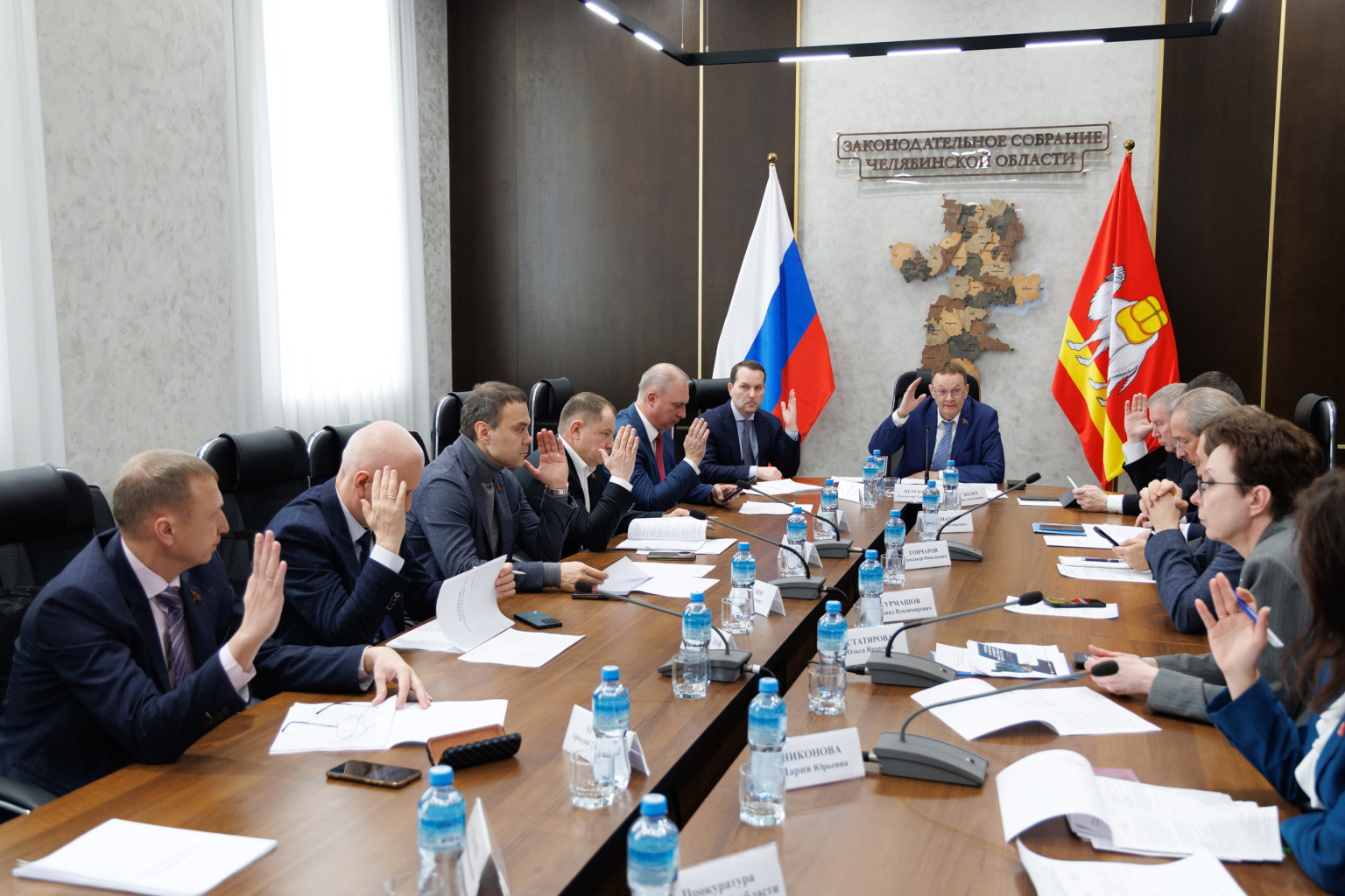 Комитет по промышленной политике обсудил вопросы подготовки кадров для предприятий региона