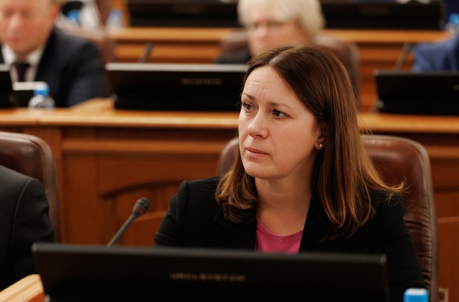 Наталья Лощинина о законах социальной направленности, принятых на шестом заседании Законодательного Собрания