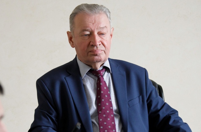 Председатель комитета по законодательству, государственному строительству и местному самоуправлению Анатолий Брагин — об изменениях в закон «Об оказании бесплатной юридической помощи в Челябинской области»