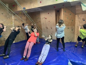 Депутат Законодательного Собрания Олег Садовских оказал помощь Центру юных техников Златоуста