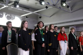 Председатель Законодательного Собрания Олег Гербер принял участие в открытии образовательного форума Движения Первых в рамках конкурса «Юный Глава».