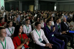 Председатель Законодательного Собрания Олег Гербер принял участие в открытии образовательного форума Движения Первых в рамках конкурса «Юный Глава».