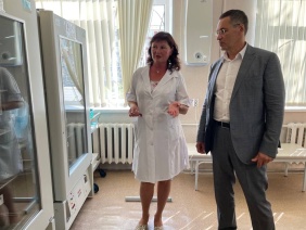 Депутат Олег Садовских обратил внимание на нехватку донорской крови в своем округе