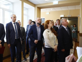 В Законодательном Собрании открылась выставка «Экипаж машины боевой»