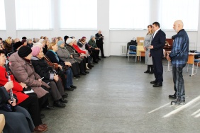 При поддержке депутата Дмитрия Мельникова были организованы встречи пенсионеров-садоводов с известным телеведущим 