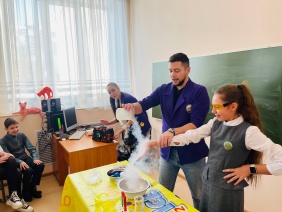 Заместитель председателя Законодательного Собрания Вадим Ромасенко принял участие в презентации книги об Арктике