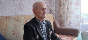 Депутат Олег Садовских поздравил ветерана Великой Отечественной войны со 100-летием