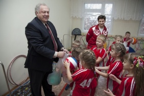 ДЕНЬ МАТЕРИ В КАЛИНИСКОМ РАЙОНЕ