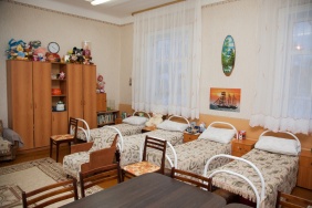 Председатель Законодательного Собрания Владимир Мякуш побывал с рабочим визитом в школе-интернате села Тюбук