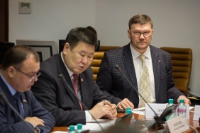 В расширенном заседании комитета Совета Федерации по обороне и безопасности принял участие заместитель председателя Законодательного Собрания Константин Захаров