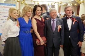 Владимир Мякуш вручил специальные призы победителям конкурса юных талантов в области искусства на соискание премии «Андрюша»