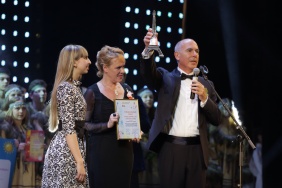 Владимир Мякуш вручил специальные призы победителям конкурса юных талантов в области искусства на соискание премии «Андрюша»