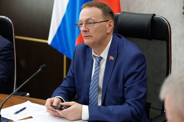 Председатель комитета по промышленной политике Владимир Перезолов о государственной поддержке промышленных предприятий, осуществляющих научно-исследовательские и опытно-конструкторские работы